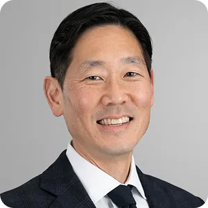 Stephen Kim headshot